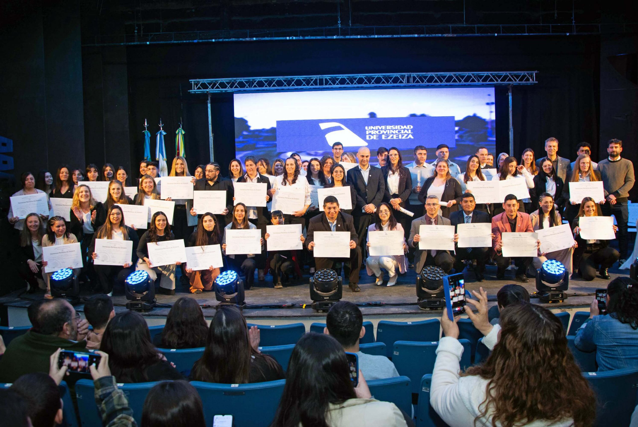 Colación de grado en Tres Arroyos: nuevos licenciados en Logística de la UPE y UPSO