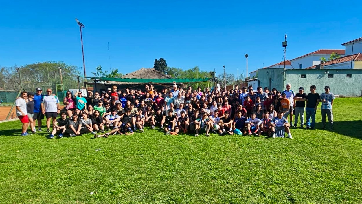 UPE celebró el Día del Estudiante y del Deporte Universitario UPE celebró el Día del Estudiante y del Deporte Universitario
