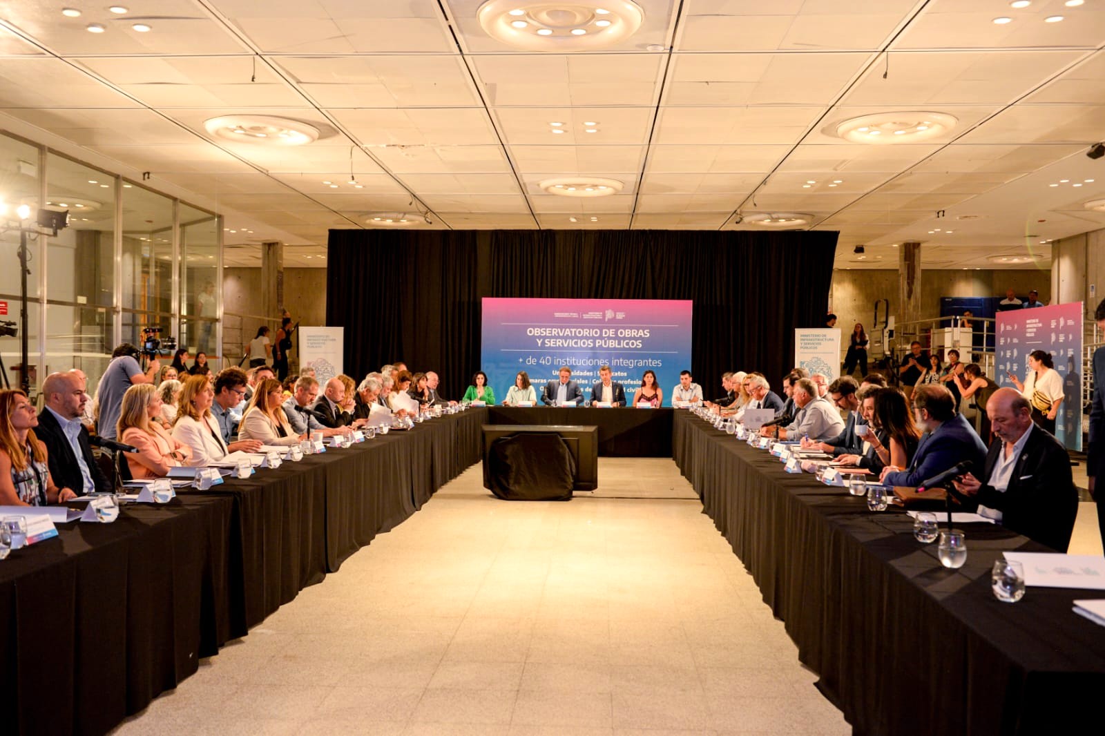 La UPE participó del plenario del Observatorio de Obras y Servicios Públicos del Ministerio de Infraestructura y Servicios Públicos de la PBA La UPE participó del plenario del Observatorio de Obras y Servicios Públicos del Ministerio de Infraestructura y Servicios Públicos de la PBA