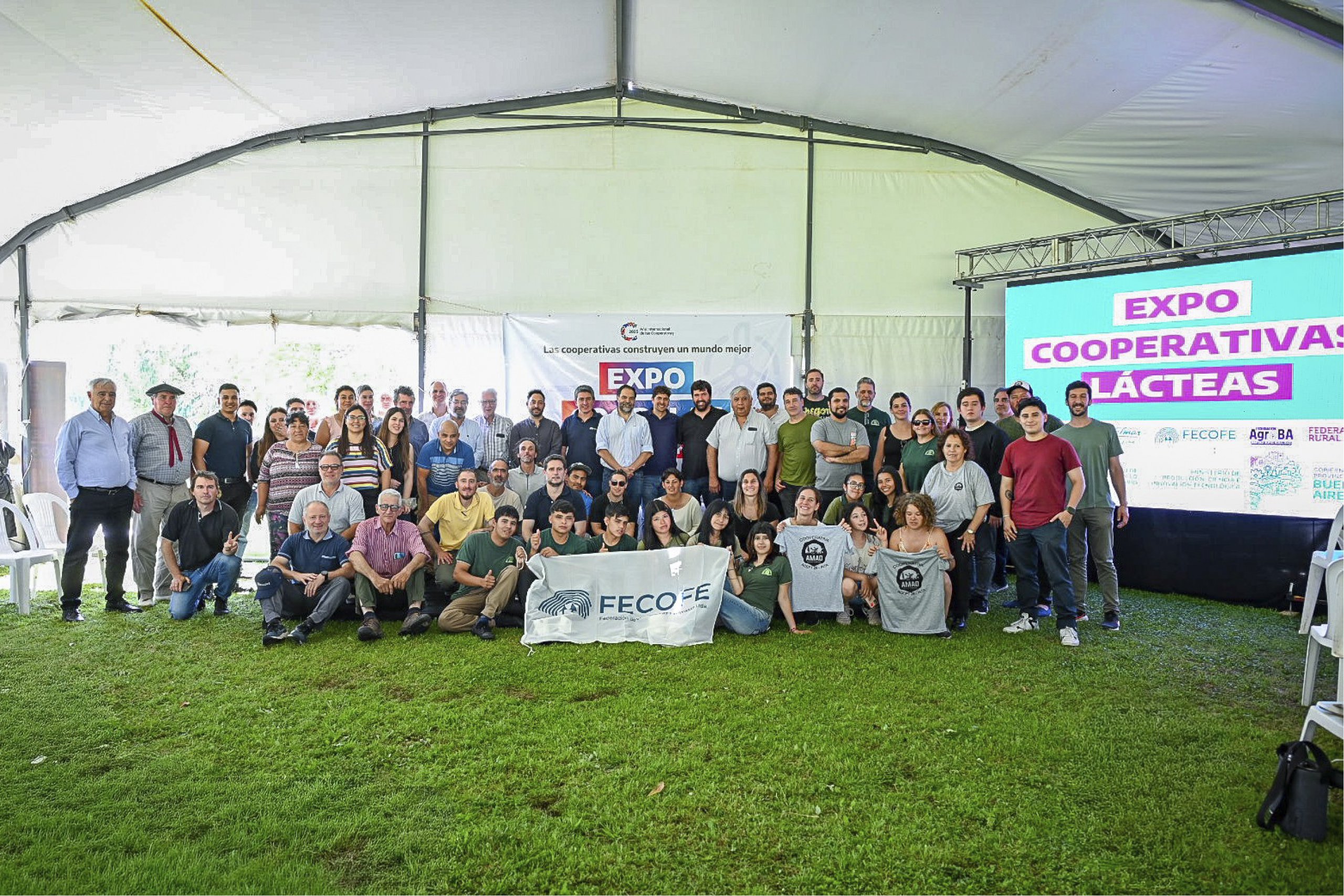 La UPE participó en la 2° Expo Cooperativa Láctea Bonaerense